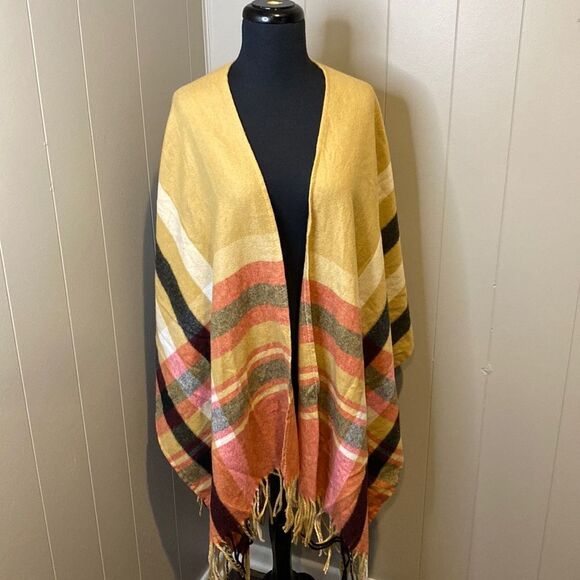 Woolrich Soft Justine Cozy Blanket Wrap One Size Tan/Red Poncho Shawl Cape - Picture 3 of 8